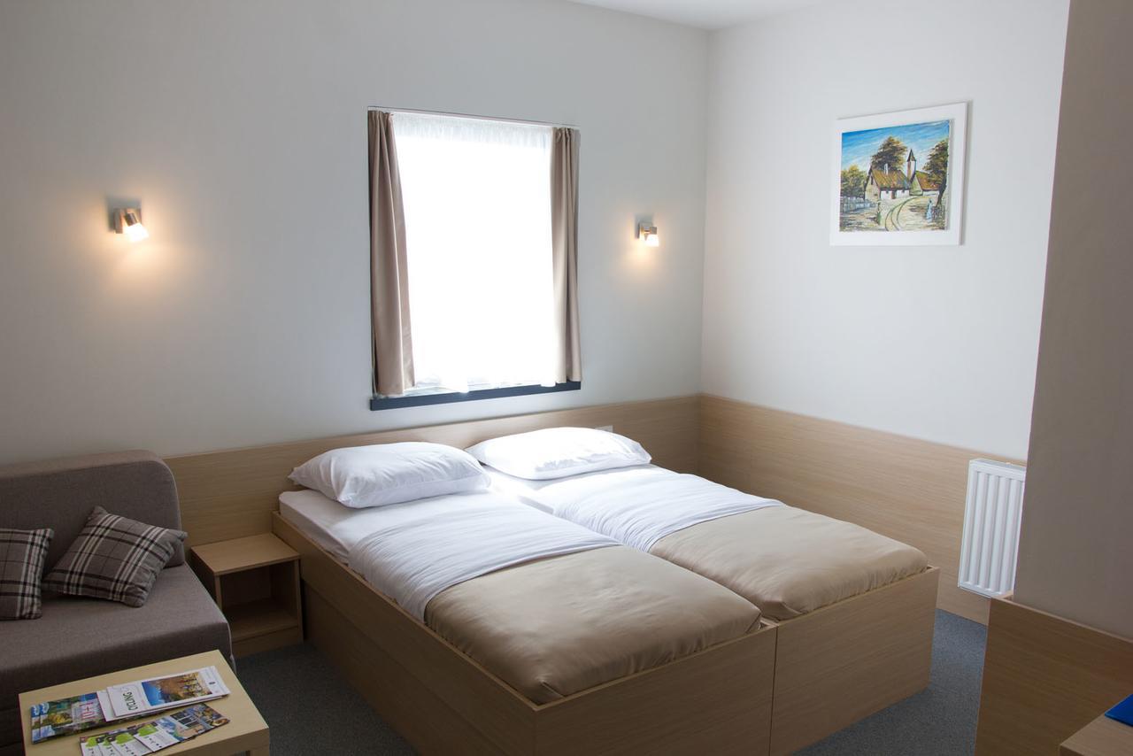 Brinje Hotel Lika Jug מראה חיצוני תמונה