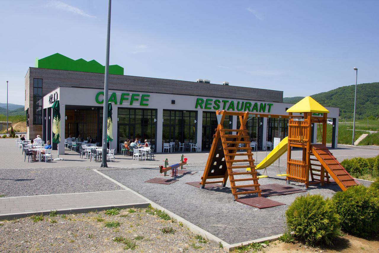 Brinje Hotel Lika Jug מראה חיצוני תמונה