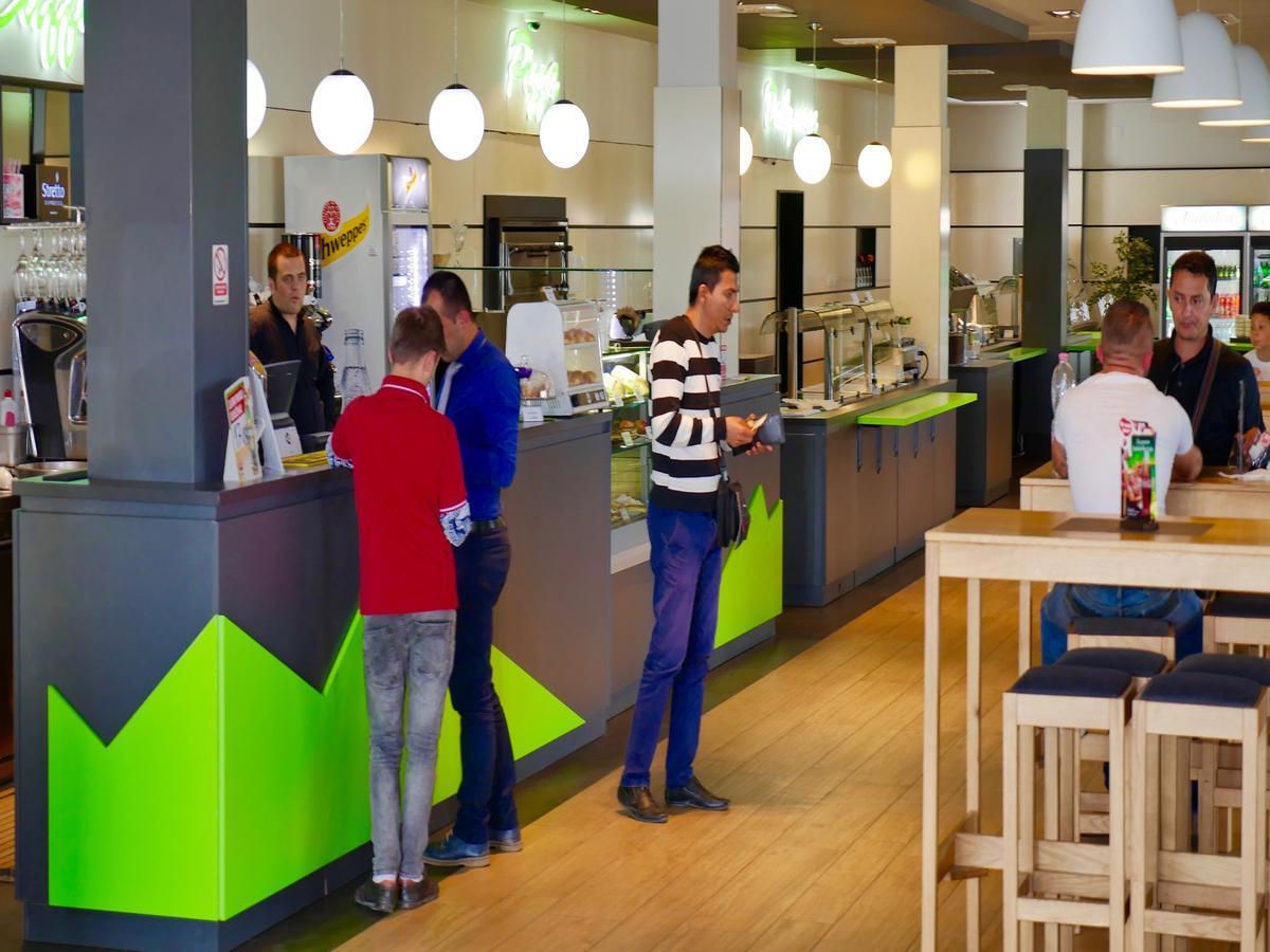 Brinje Hotel Lika Jug מראה חיצוני תמונה