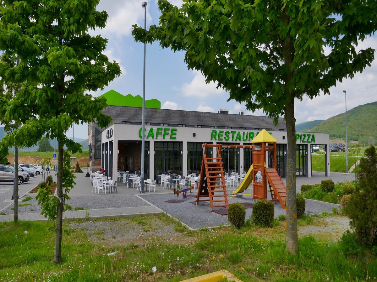 Brinje Hotel Lika Jug מראה חיצוני תמונה